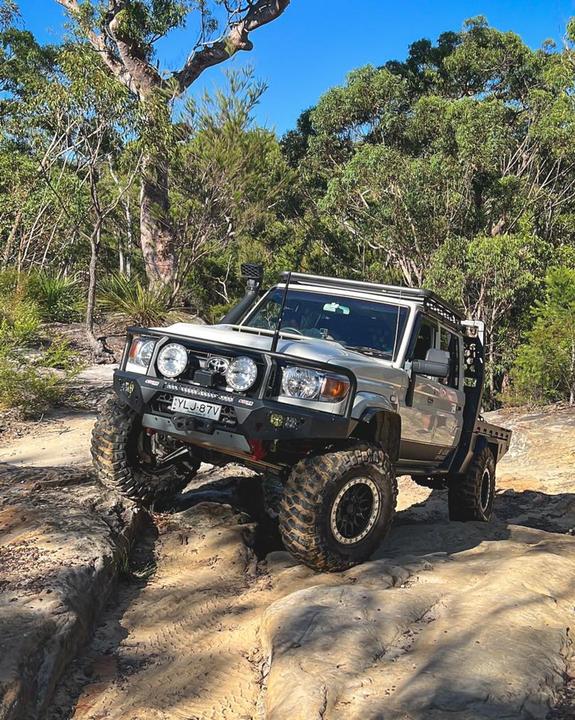 Offroad Animal  Toro Bull bar, Suitable for Toyota Land Cruiser 76, 78, 79 Series, 2007-2023