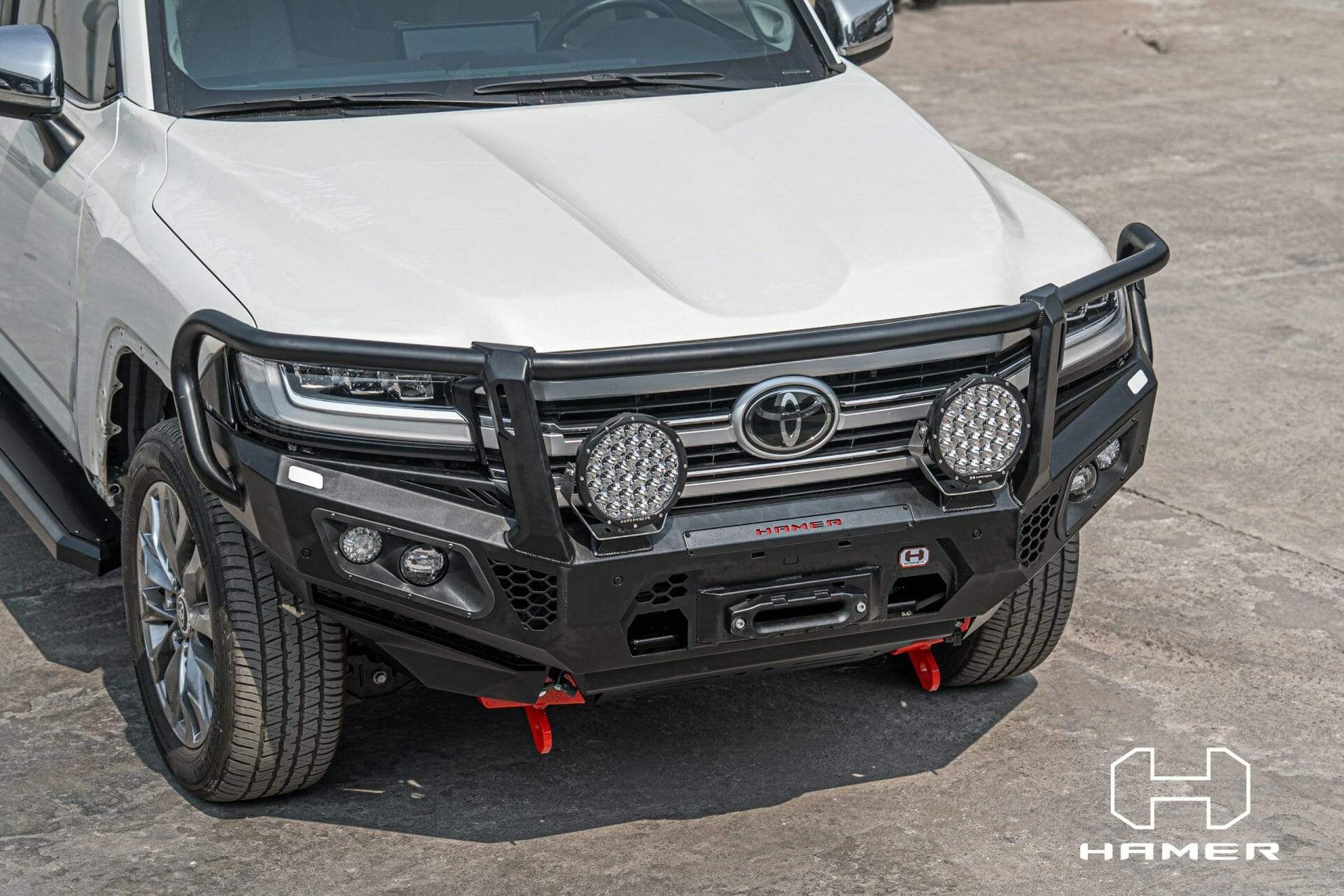 HAMER TOYOTA LANDCRUISER 300 SERIES 2021-Present BULL BAR King Series Plus (Incl. Rated Recovery Points)