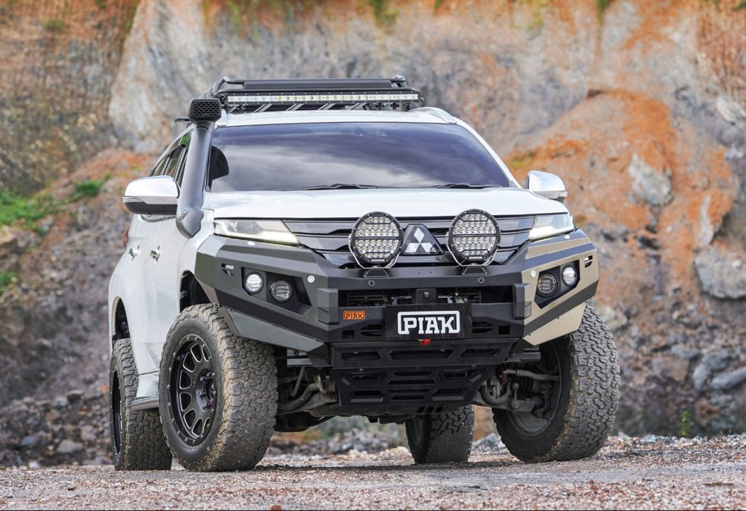 PIAK Elite Non Loop Winch Bar Mitsubishi Pajero Sport 2020+ (Black)