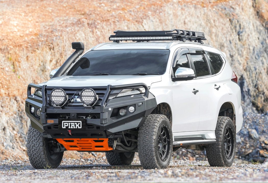 PIAK Elite 3-Loop Winch Bar Mitsubishi Pajero Sport 2020+ (Black & Orange)