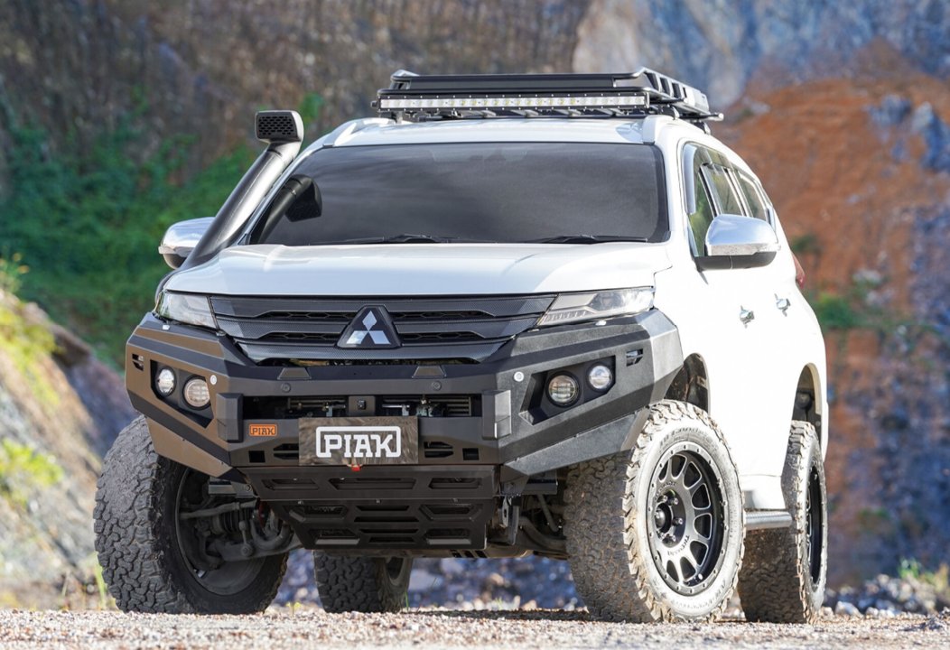 PIAK Elite Non Loop Winch Bar Mitsubishi Pajero Sport 2020+ (Black)