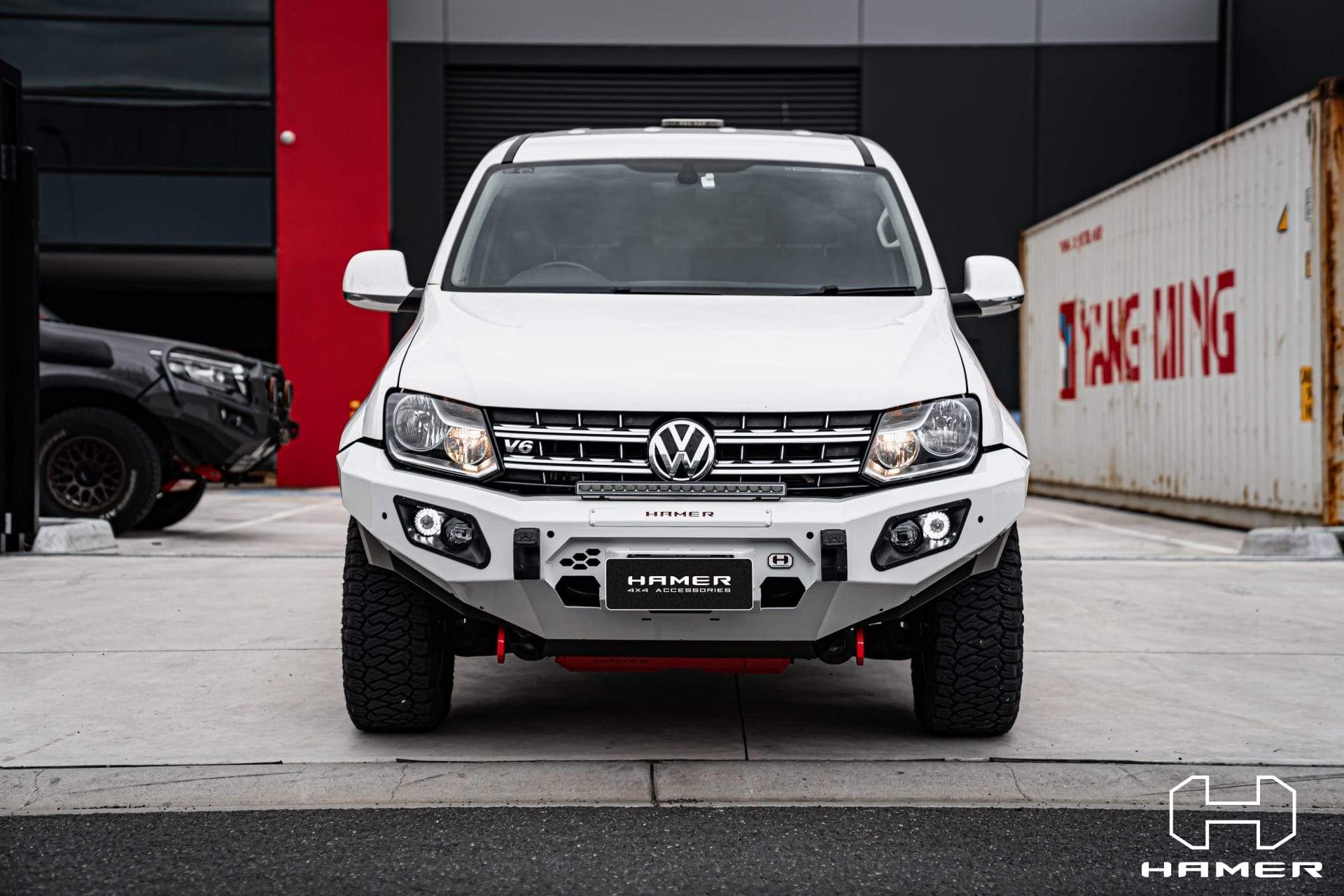 HAMER VOLKSWAGEN AMAROK 2010-Present BULL BAR King Series (Incl. Rated Recovery Points)