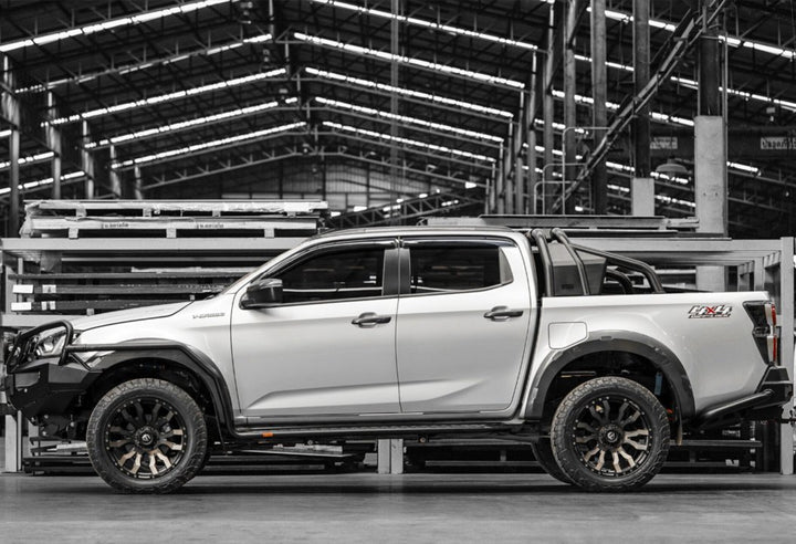 PIAK Elite 3-Loop Winch Bar Isuzu D-Max 07/2020-10/2023 (Black Recovery Points & Bash Plate)