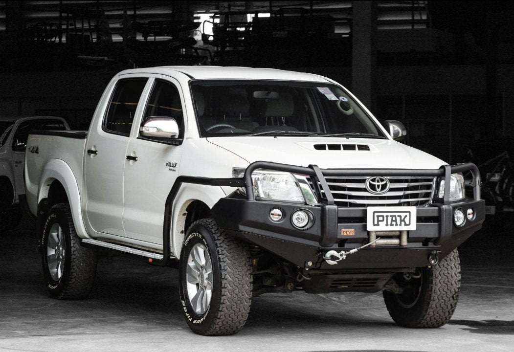 PIAK 3-Loop Premium Winch Bullbar Toyota Hilux 2011-2015