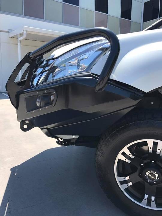 Full bull bar with fog/indicator inserts and winch mount ISUZU MUX 2017-2020