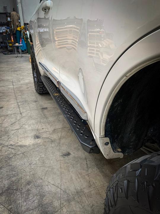 Offroad Animal  Rock Sliders, Suitable for Toyota Land Cruiser 200 Series, 2007 to 2021