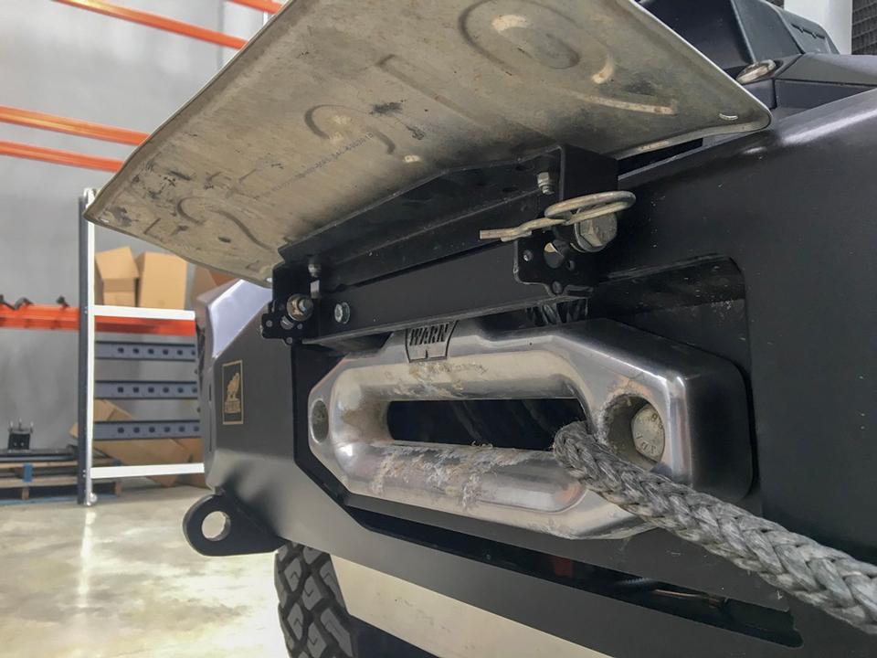Offroad Animal  Bull bar Number plate flip