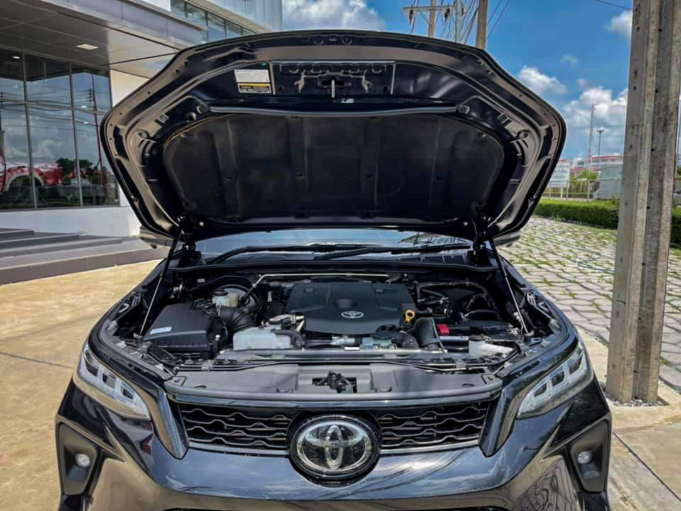 BONNET STRUTS TOYOTA HILUX 2015-ON / TOYOTA FORTUNER 2015-ON