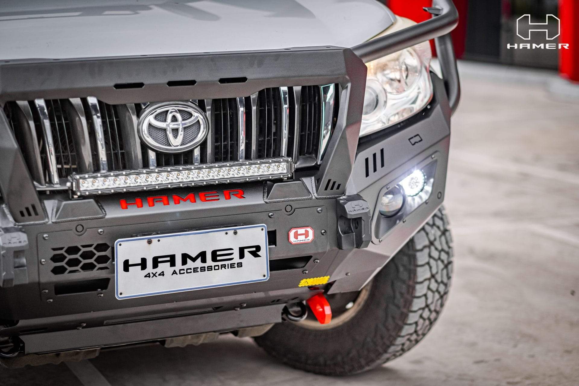 HAMER TOYOTA LANDCRUISER PRADO PRADO 150 SERIES 2009-2013 BULL BAR King Series Plus (Incl. Rated Recovery Points)