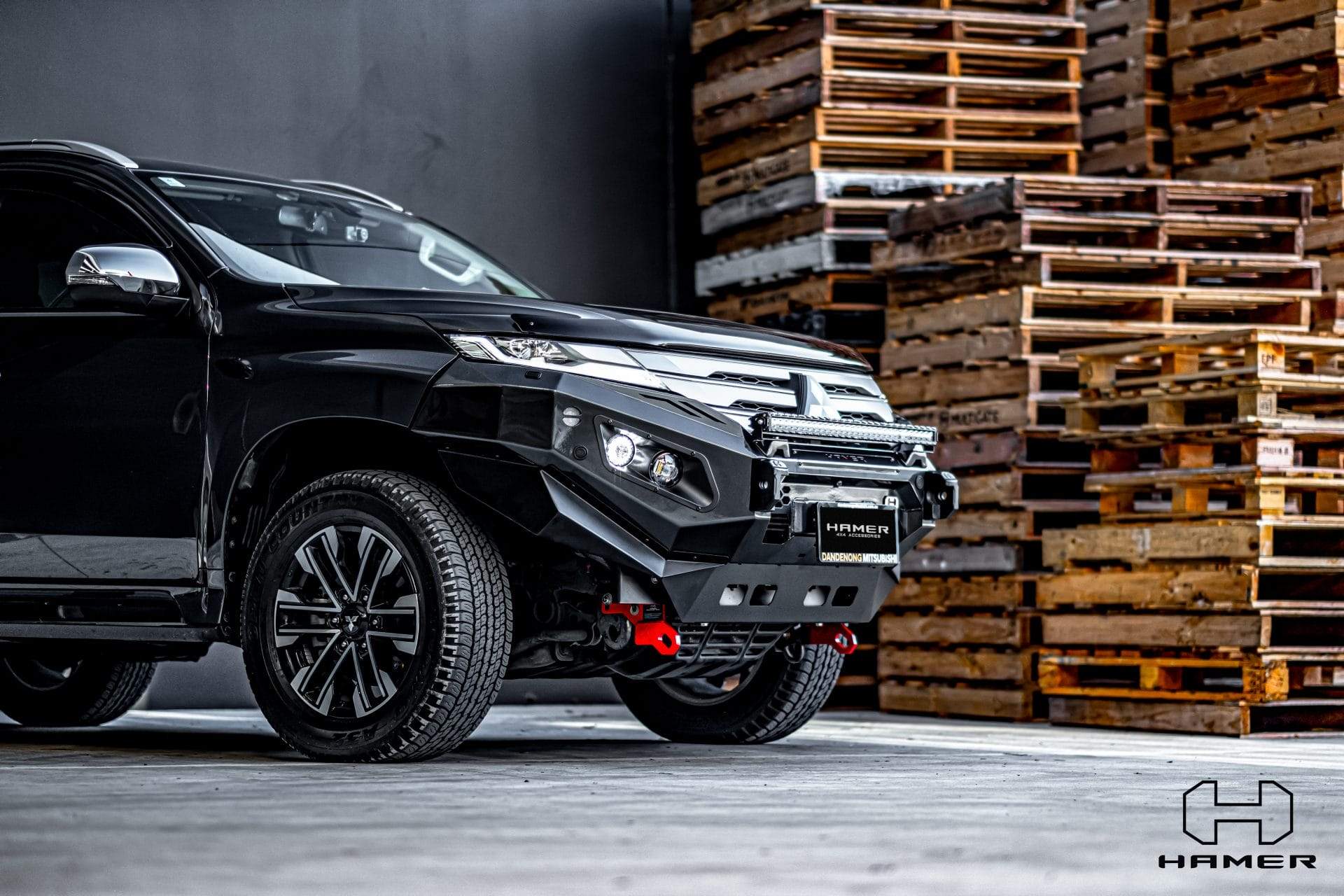 HAMER MITSUBISHI PAJERO SPORT QF 2020-Present BULL BAR King Series (Incl. Rated Recovery Points)